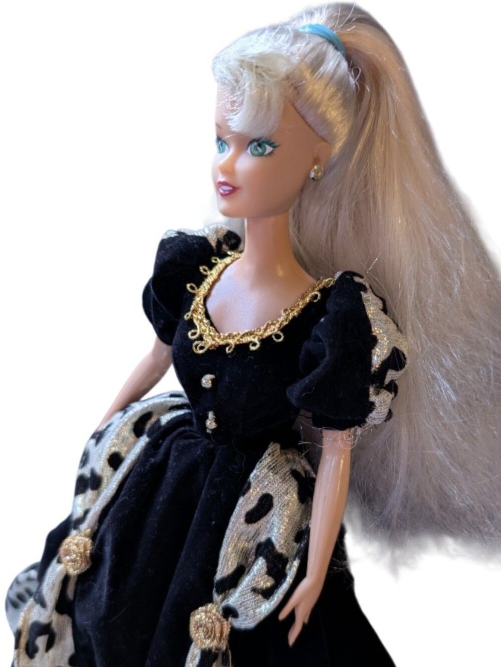 2 For $20🩷  Vintage Jakks Pacific Barbie Clone W/ Black Velvet Dress